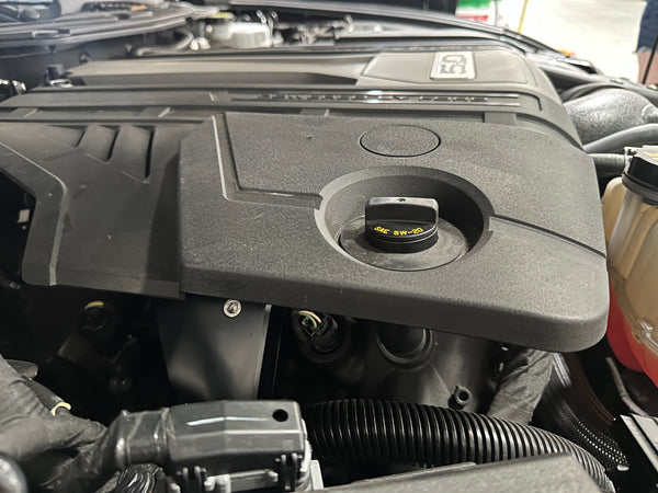 ユニオン：SUPER MUSTANG 動力ユニット、サーボ付き 新品未組立品 SPE Motorsport 2018-2023 GEN 3 Mustang GT Billet Oil Separator Catch C