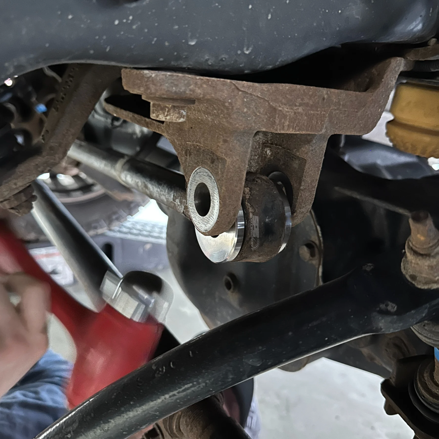 Ford F250 death wobble track bar bushing inspection diagram
